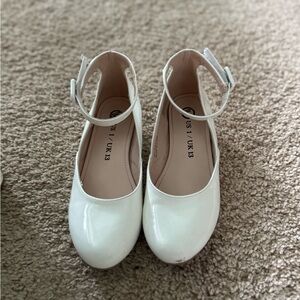 White Ankle-Strap girls size 1 dressshoes